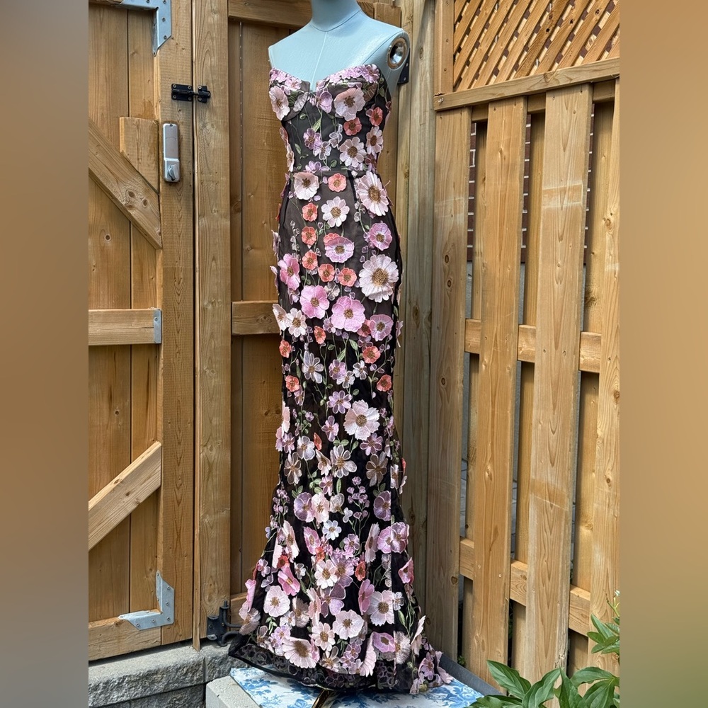 🆕 BRONX & BANCO 🧿 NWOT Jasmine Floral-Appliqued Gown, Black Multi - SzXS US 2 - Picture 4 of 17